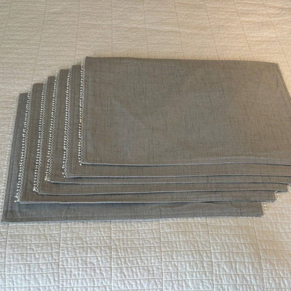 Gray Sturdy Cloth Placemats with Lace Trim Set of 6 CottageCore - Picture 1 of 5